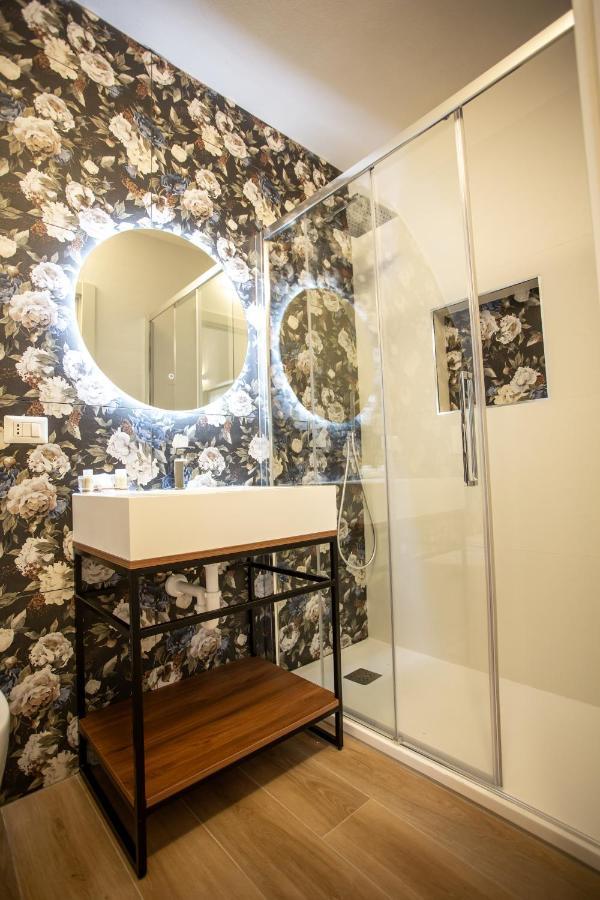מונטסקליוזו Casa Nera Guesthouse מראה חיצוני תמונה