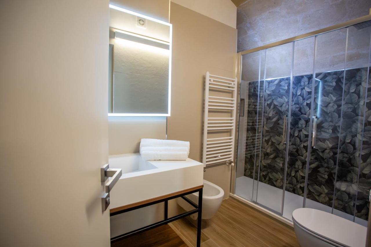 מונטסקליוזו Casa Nera Guesthouse מראה חיצוני תמונה