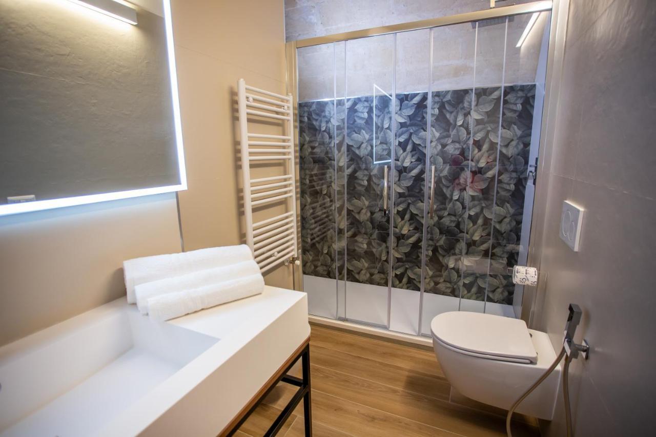 מונטסקליוזו Casa Nera Guesthouse מראה חיצוני תמונה